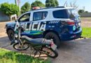 Mulher é presa após furtar motocicleta em Glória de Dourados e ser localizada em Deodápolis.